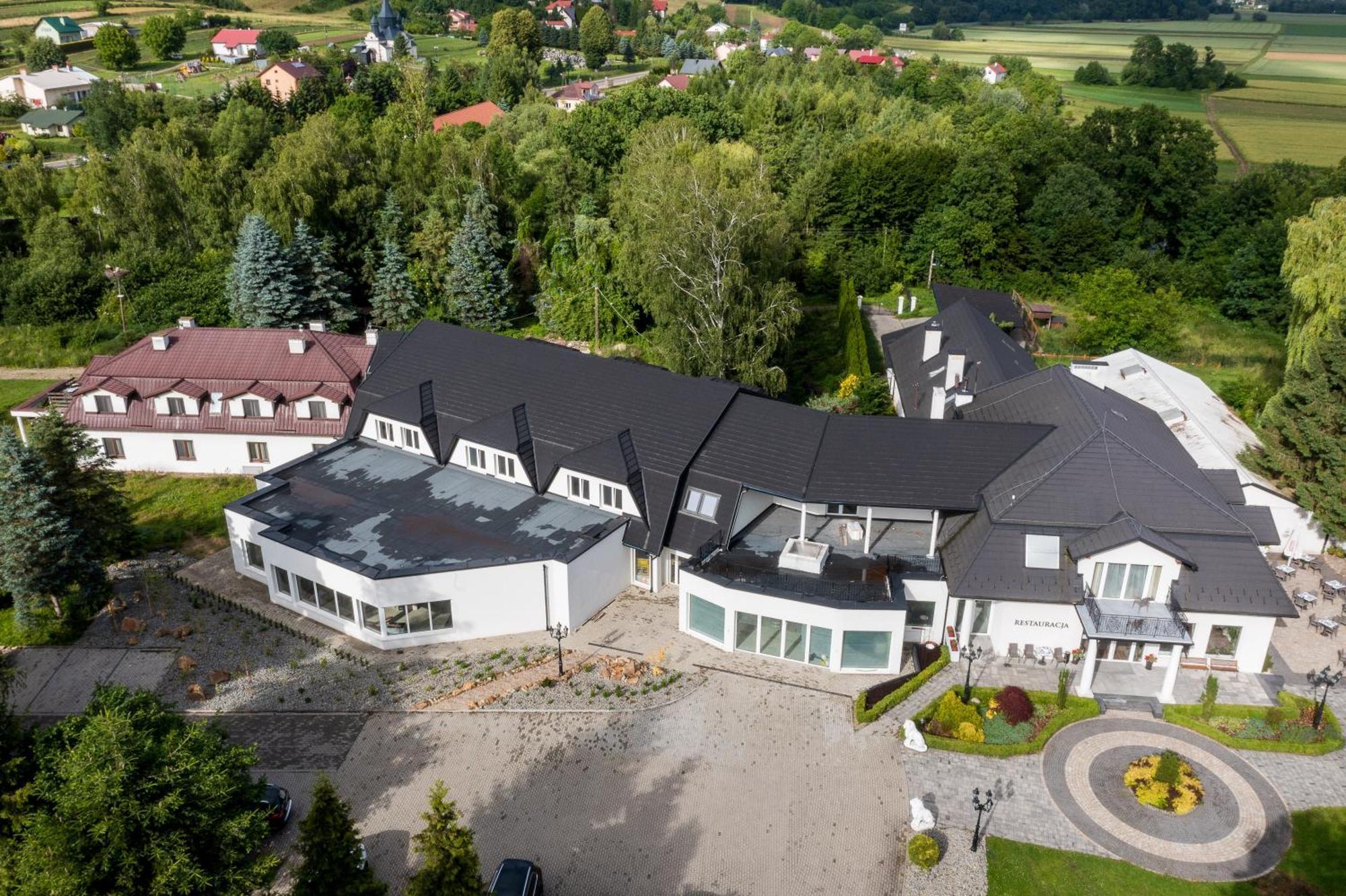 Dwor Wapowce Hotell Eksteriør bilde